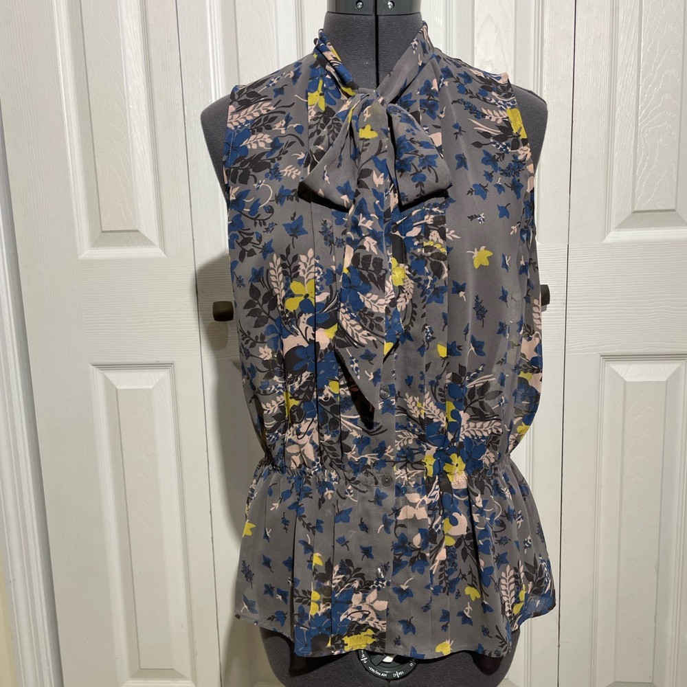 LOFT Sleeveless Business Blouse Size Small